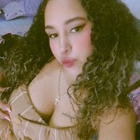 miavanessa's Offline Chat Room