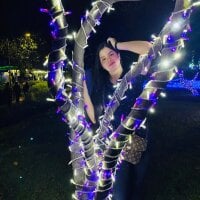 laurenbrittany's Offline Chat Room