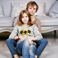 sexytwinkbabes' Offline Chat Room