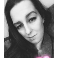 Chantal96x's Offline Chat Room