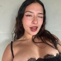 Vanessa_pettit webcam model