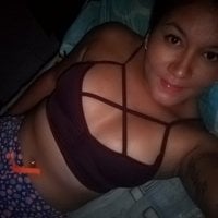 valeria_blondex's Offline Chat Room