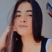 Naomi_18_Squirt's Offline Chat Room