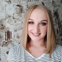 LeaBlond's Offline Chat Room