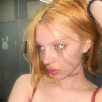 EarleneBeste webcam model