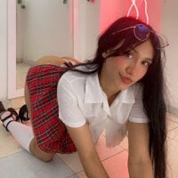 Nanami_19 webcam model