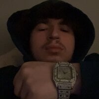 Loganlovesporn webcam