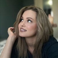MichelleeeHot webcam model