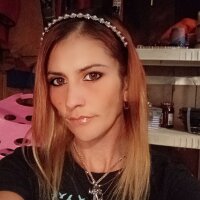 Itsme1988@xh's Offline Chat Room
