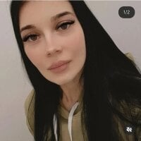 EmiliFlore model avatar
