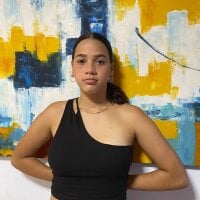 fiorella_storty's Offline Chat Room