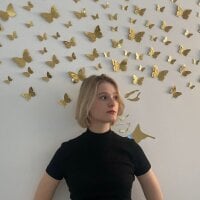 EvitaMull model avatar