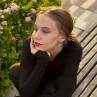 PhilomenaBiglow's Offline Chat Room