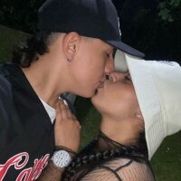 willow_aaron's Offline Chat Room