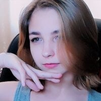 SaraChan_'s Offline Chat Room