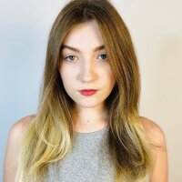 LisaAndersont's Offline Chat Room