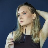 LinaVolbergforu Chat Room offline