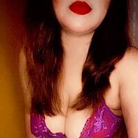 CurvyTiaa webcam