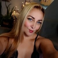 smoker_milf webcam model