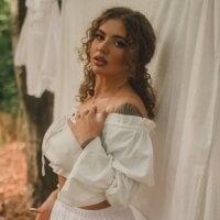 CurlyCandyXX webcam model