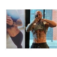 Hot_Inked_Couple's Offline Chat Room