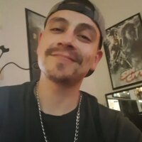 غرفة دردشة JayyBernn دون اتصال