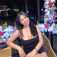 YourHotBambie webcam model