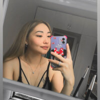 nora_hi's Offline Chat Room