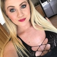 allywatts' Offline Chat Room