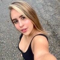 PaulaCossiox offline chatrum