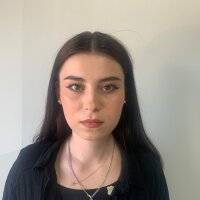KatalinKins Adlı Modelin Çevrimdışı Sohbet Odası