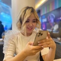 Kim__Yen Offline Chatraum