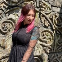 Quelysha webcam model