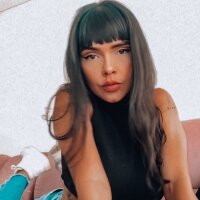 غرفة دردشة Nina-Rey دون اتصال