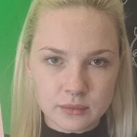 superb_dolls' Offline Chat Room