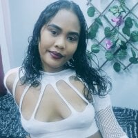 zaraebony_ webcam