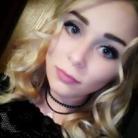 Emilia_Smith's Offline Chat Room
