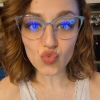 FoxyDom699 webcam model