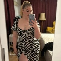 Busty_White