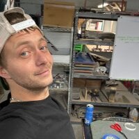 tommygunzz_xxx Ruang Obrolan Offline