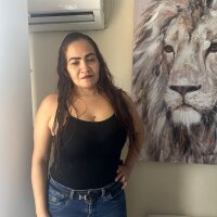 samantha_sexywhore's Offline Chat Room