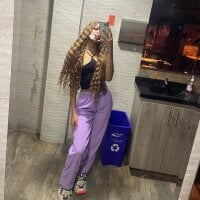 Модель yumi_hanna