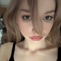 AdelinaMoore webcam model