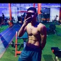 adrian_hot04