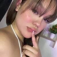 Sami4ux webcam model