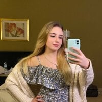 MelinaFoxi's Offline Chat Room