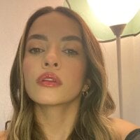 Laura_Brisa Adlı Modelin Çevrimdışı Sohbet Odası