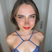 AliceTeenager's Profile Pic