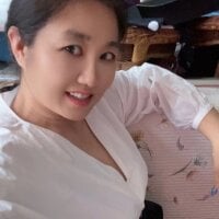 xueli-8's profile image'