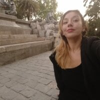 lilithacrave webcam model